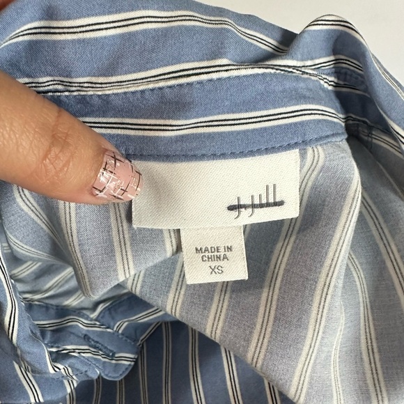 J. Jill Women’s Striped Print Long Sleeve Button-Down Shirt Blue Sz XS - Picture 3 of 11